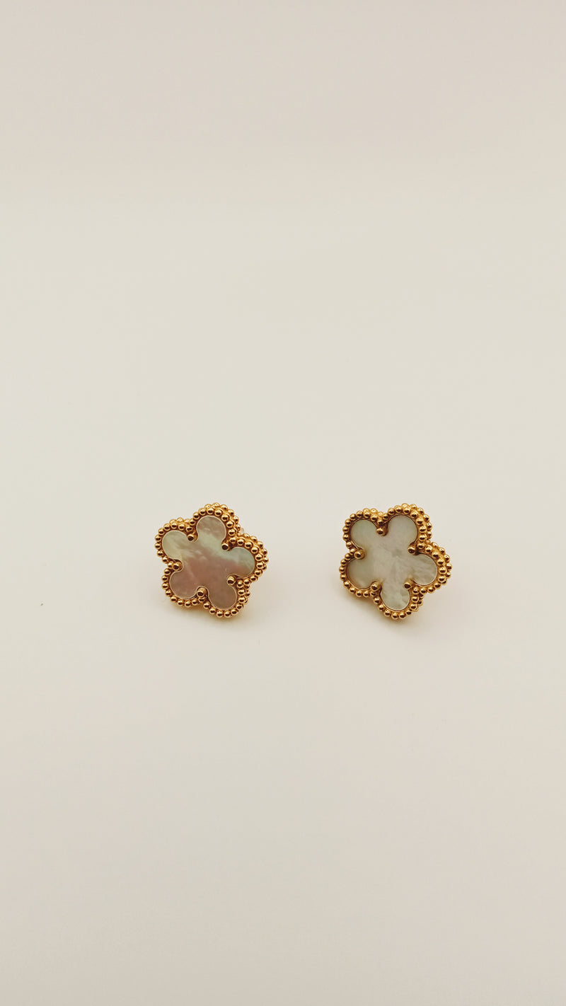 Boucles d'oreilles TREFLES BLANC