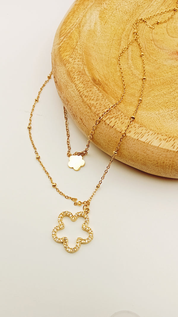 Collier doublé fleur